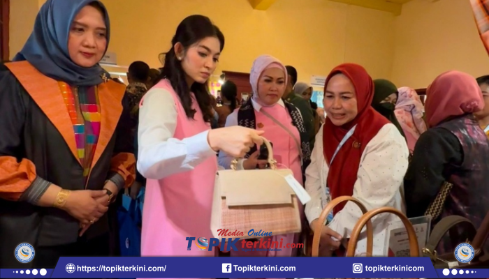 Tas Kerajinan Khas Takalar dengan brand Anging Mamiri Tarik Perhatian Ibu Wapres Selvi Gibran