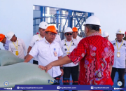 Dukung Potensi Takalar, Daeng Manye Kunjungi Pabrik Pakan Udang di Laikang
