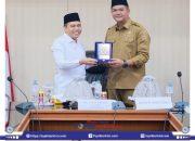 Bupati Bantaeng Terima Plakat Baznas