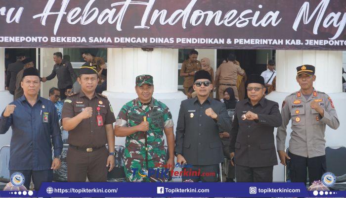 Upacara HGN 2025 di Jeneponto Berlangsung Khidmat, Wakil Bupati: Guru Adalah Cahaya Bangsa