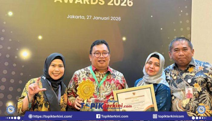 Daeng Manye Bawa Takalar Raih Penghargaan UHC Awards 2026 Tingkat Nasional dari Presiden RI