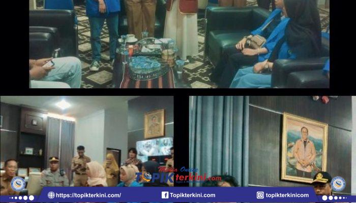 Massa Mahasiswa UGR Geruduk Kantor Bupati, Temui Sekda Lotim