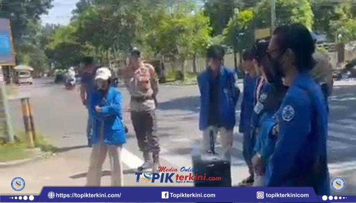 Soroti Ketimpangan Fasilitas Pendidikan di Lombok Timur, Masa Aksi Sebut Kadis Dikbud Mandul Tak Berani di Temui!