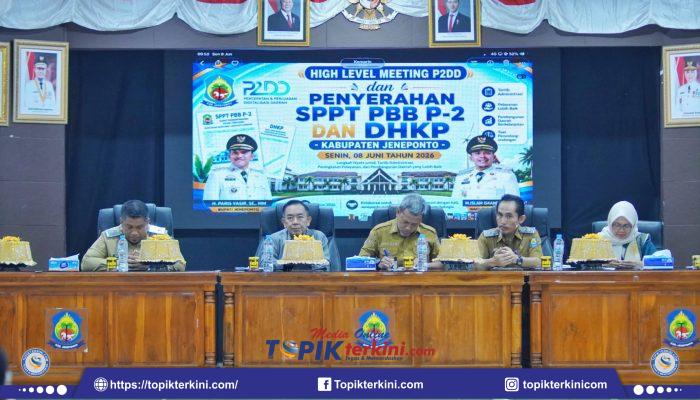 Bupati Jeneponto Serahkan SPPT PBB-P2 dan DHKP 2026