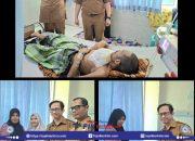 Direktur RSUD dr R Soedjono Selong Jenguk Muhammad Nur, Serahkan Tali Asih dan Pastikan Penanganan Medis Optimal