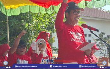 Peringati HUT RI ke-81, Pemkab Buol Gerakkan Pembagian Bendera Merah Putih