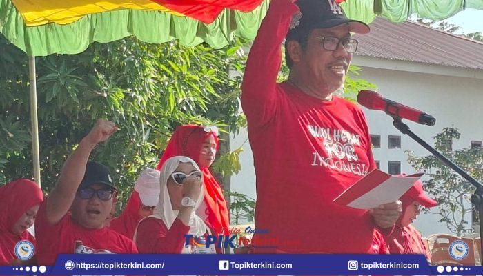 Peringati HUT RI ke-81, Pemkab Buol Gerakkan Pembagian Bendera Merah Putih