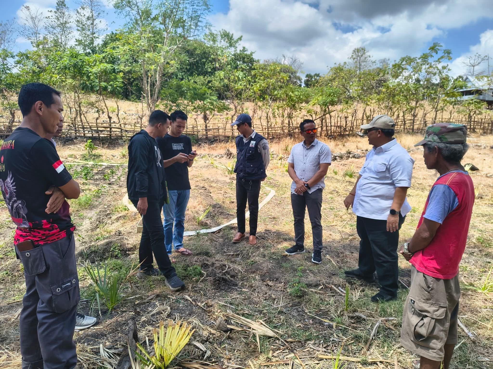 Pastikan Kelayakan Lokasi, Dinas Pertanian Sulsel Monitoring Closed House Ayam Petelur di Kalimporo