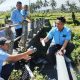 Petugas PDAM Lombok Timur Lakukan Pengecekan Pipa