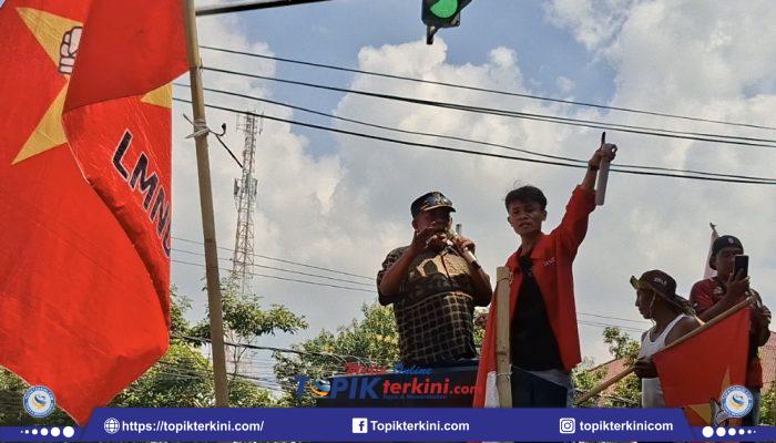 Camat Aikmel Ikhwan Turun Demo Bupati Iron! Tegaskan Dirinya Tidak Pengecut Perjuangkan Jalan Kalijaga Timur