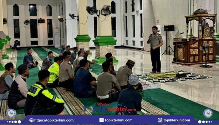 Subuh Keliling, Kapolres Konawe Utara Ajak Warga Jaga Kamtibmas dan Waspada Hoaks